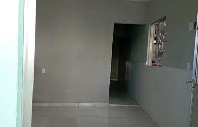 Imagem 6: Aluga-se casa toda reformada frente de rua carro vai na porta