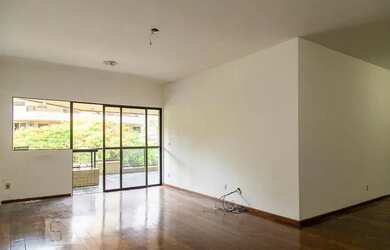 Imagem: O apartamento possui 4 Dormitórios, 2 Banheiros, 3 Vagas na