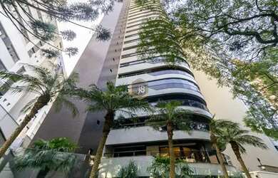 Imagem: O apartamento possui 4 Dormitórios, 5 Banheiros, 3 Vagas na