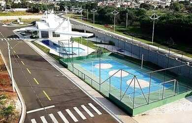 Imagem: O terreno possui 300m² de Área e está localizado em Vila