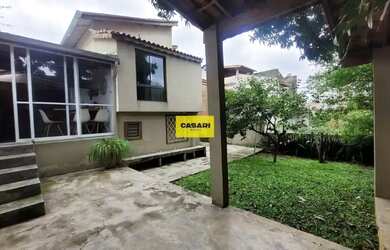 Imagem 3: Térrea para venda possui 180 metros quadrados com 2 quartos