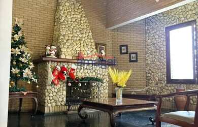 Imagem 3: Casa no Centro de Jacareí, com 5 dormitórios sendo 2 suítes