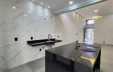 Imagem: A casa em condomínio possui 3 Dormitórios, 2 Banheiros e 122m²