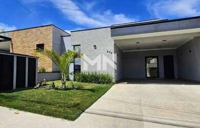 Imagem: A casa em condomínio à venda possui 3 Dormitórios, 3 Banheiros