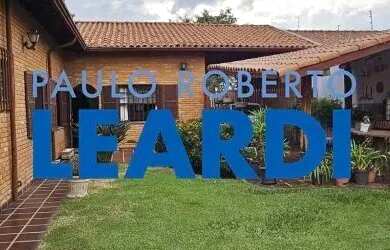 Imagem: A casa possui 5 Dormitórios, 4 Banheiros, 280m² de Área e