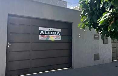 Imagem: A casa para alugar possui 3 Dormitórios, 2 Banheiros, 1 Vaga