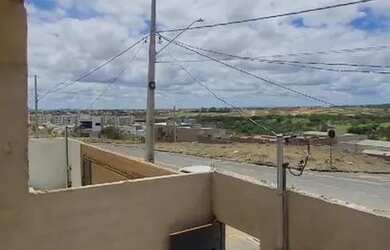 Imagem: Linda casa de 3 quartos, sendo uma suíte com varanda, no Bairro