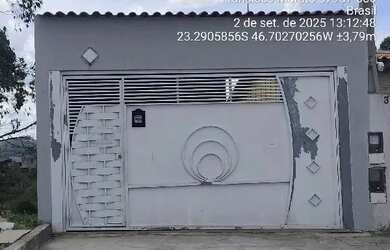 Imagem: A casa possui 2 Dormitórios, 1 Banheiro, 1 Vaga na garagem