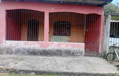 Imagem: A casa possui 2 Dormitórios, 1 Banheiro, Varanda e está localizado