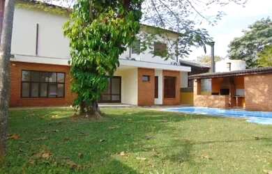 Imagem: A casa em condomínio possui 4 Dormitórios, 5 Banheiros, 4