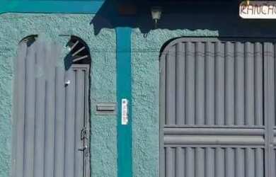 Imagem: A casa possui 2 Dormitórios, 2 Banheiros, 2 Vagas na garagem