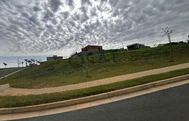 Imagem: O terreno à venda possui 412m² de Área e está localizado