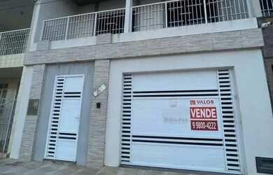 Imagem: O apartamento possui 3 Dormitórios, 1 Banheiro, 1 Vaga na garagem