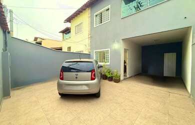 Imagem: Casa geminada à venda, 3 quartos, 3 vagas, Santa Terezinha