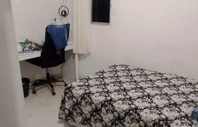 Imagem: A casa possui 2 Dormitórios, 2 Banheiros e Imóvel mobiliado