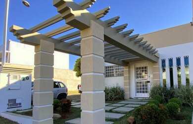 Imagem: O depósito possui 1 Vaga na garagem, 82m² de Área e está