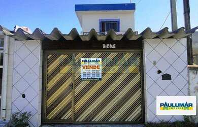 Imagem: A casa possui 2 Dormitórios, 2 Banheiros, 2 Vagas na garagem