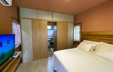 Imagem 2: Linda Casa na Penha, Porteira Fechada, Cond. Fechado, 3 Suítes, Piscina, Fino Acabamento!!