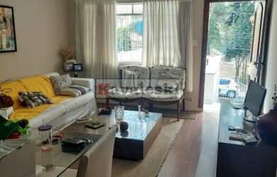 Imagem: A casa possui 2 Dormitórios, 4 Banheiros, 1 Vaga na garagem