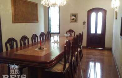 Imagem: A casa possui 5 Dormitórios, 5 Banheiros, 5 Vagas na garagem