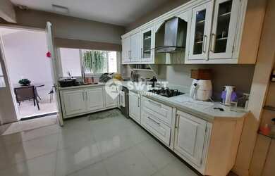 Imagem 9: Casa Alto Padrão. Piscina, Churrasqueira, Área de serviçoe240m² de...