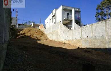 Imagem: O terreno possui 400m² de Área e está localizado em Jardim