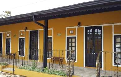 Imagem: O depósito possui 5 Vagas na garagem, 25m² de Área e está