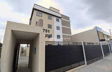 Imagem: O apartamento possui 3 Dormitórios, 1 Banheiro, 1 Vaga na garagem