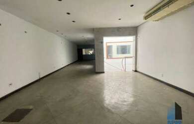 Imagem: O depósito possui 1.014m² de Área e está localizado em