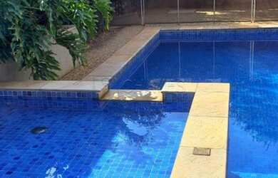 Imagem: A casa em condomínio possui 4 Dormitórios, 5 Banheiros, 5