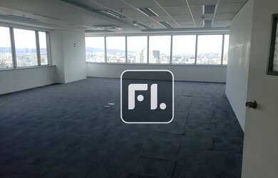 Imagem: O depósito possui 5 Vagas na garagem e 362m² de Área e está