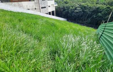 Imagem: O terreno à venda e está localizado em Alphaville Ii, Salvador