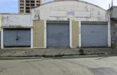 Imagem: O depósito possui 220m² de Área e está localizado em Cidade