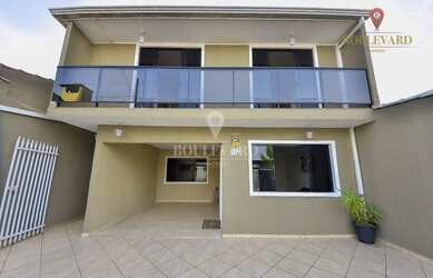 Imagem: A casa possui 4 Dormitórios, 3 Banheiros, 2 Vagas na garagem