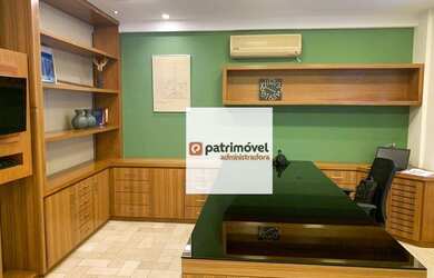 Imagem: O depósito possui 1 Vaga na garagem, 51m² de Área e está