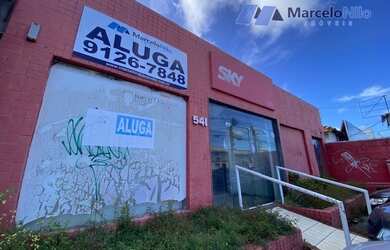 Imagem: O depósito possui 5 Vagas na garagem, 360m² de Área e está