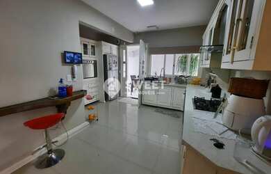 Imagem 7: Casa Alto Padrão. Piscina, Churrasqueira, Área de serviçoe240m² de...