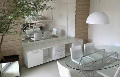 Imagem: A casa em condomínio possui 3 Dormitórios, 3 Banheiros, 2