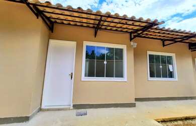 Imagem: A casa possui 2 Dormitórios, 1 Banheiro, 1 Vaga na garagem