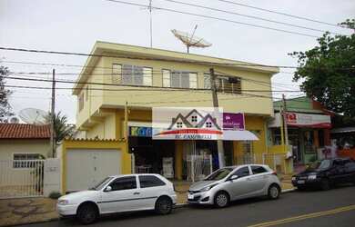 Imagem: O depósito possui 2 Vagas na garagem e 144m² de Área e está