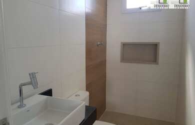 Imagem: A casa possui 2 Dormitórios, 1 Banheiro, 1 Vaga na garagem