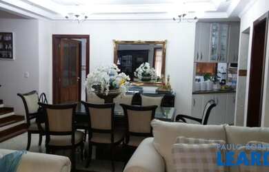 Imagem: A casa em condomínio possui 3 Dormitórios, 4 Banheiros, 3