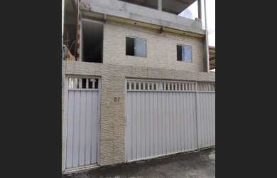 Imagem: A casa possui 2 Dormitórios, 1 Banheiro e está localizado