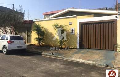 Imagem: A casa à venda possui 3 Dormitórios, 3 Banheiros, 4 Vagas