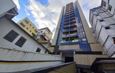 Imagem: O apartamento possui 1 Dormitório, 1 Banheiro, 1 Vaga na garagem