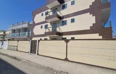 Imagem: A casa possui 2 Dormitórios, 2 Banheiros, 2 Vagas na garagem