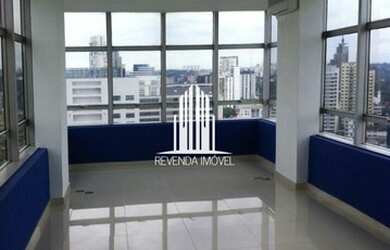 Imagem: O depósito possui 1 Vaga na garagem, 39m² de Área e está