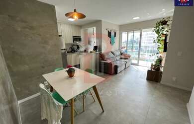 Imagem: O apartamento possui 2 Dormitórios, 2 Banheiros, 2 Vagas na