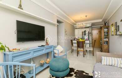 Imagem: O apartamento possui 3 Dormitórios, 1 Banheiro, 1 Vaga na garagem