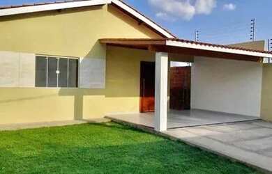 Imagem: A casa possui 3 Dormitórios, 1 Banheiro, 1 Vaga na garagem